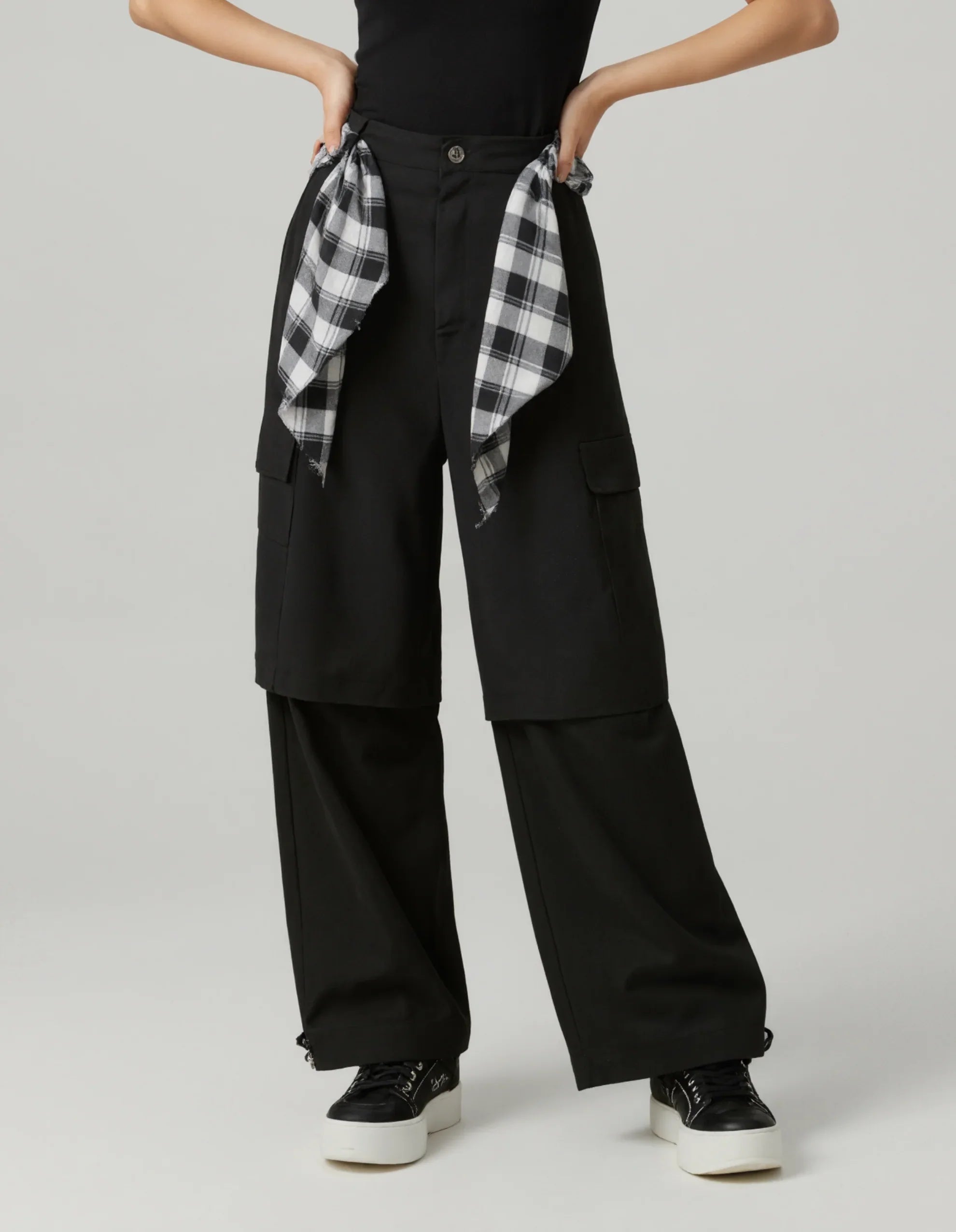 Plaid Tied Wide Leg Cargo Pants